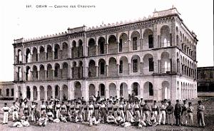 2647- Oran - Caserne des Chasseurs